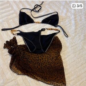 Black bikini with leopard wrap